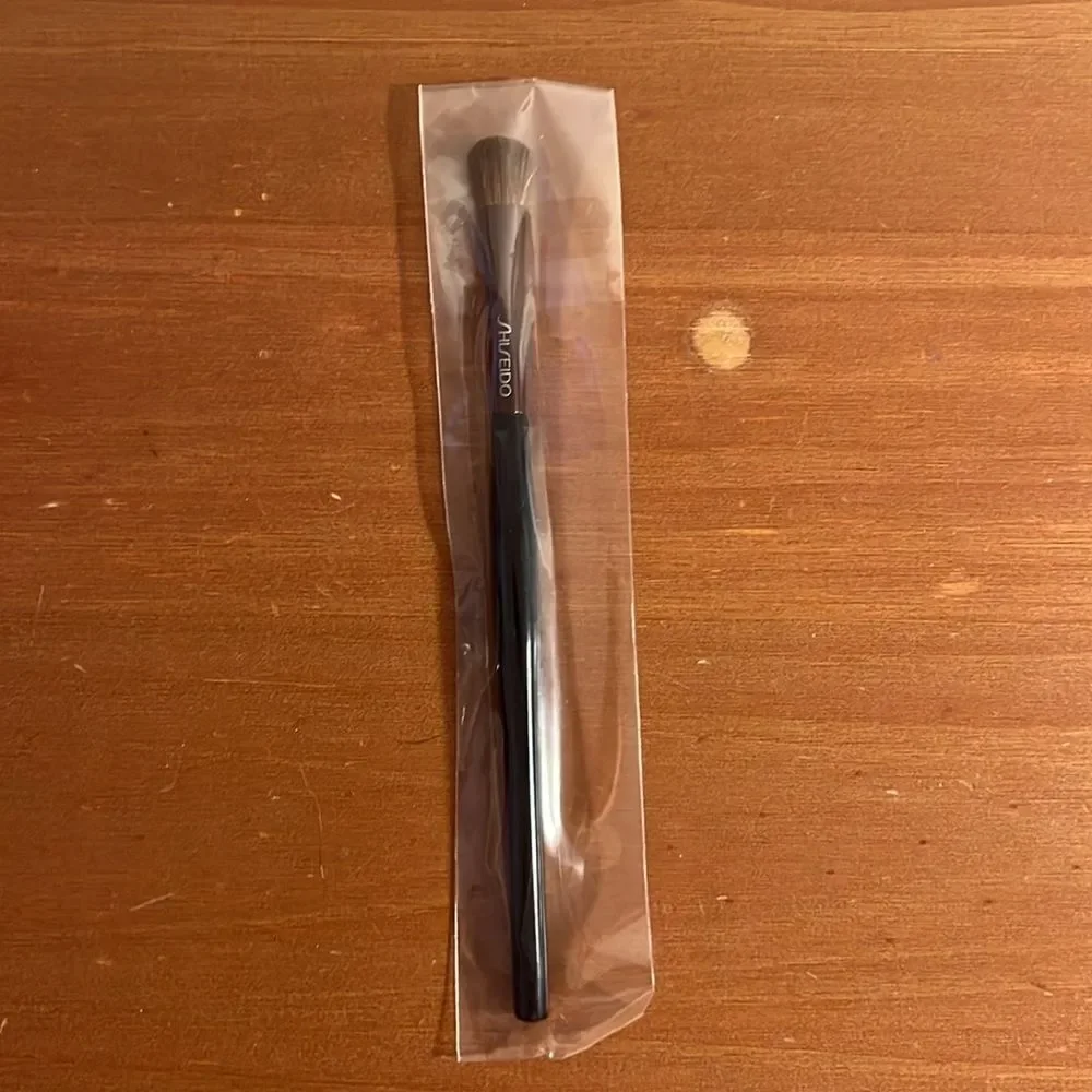 Shiseido eyeshadow brush #5 small